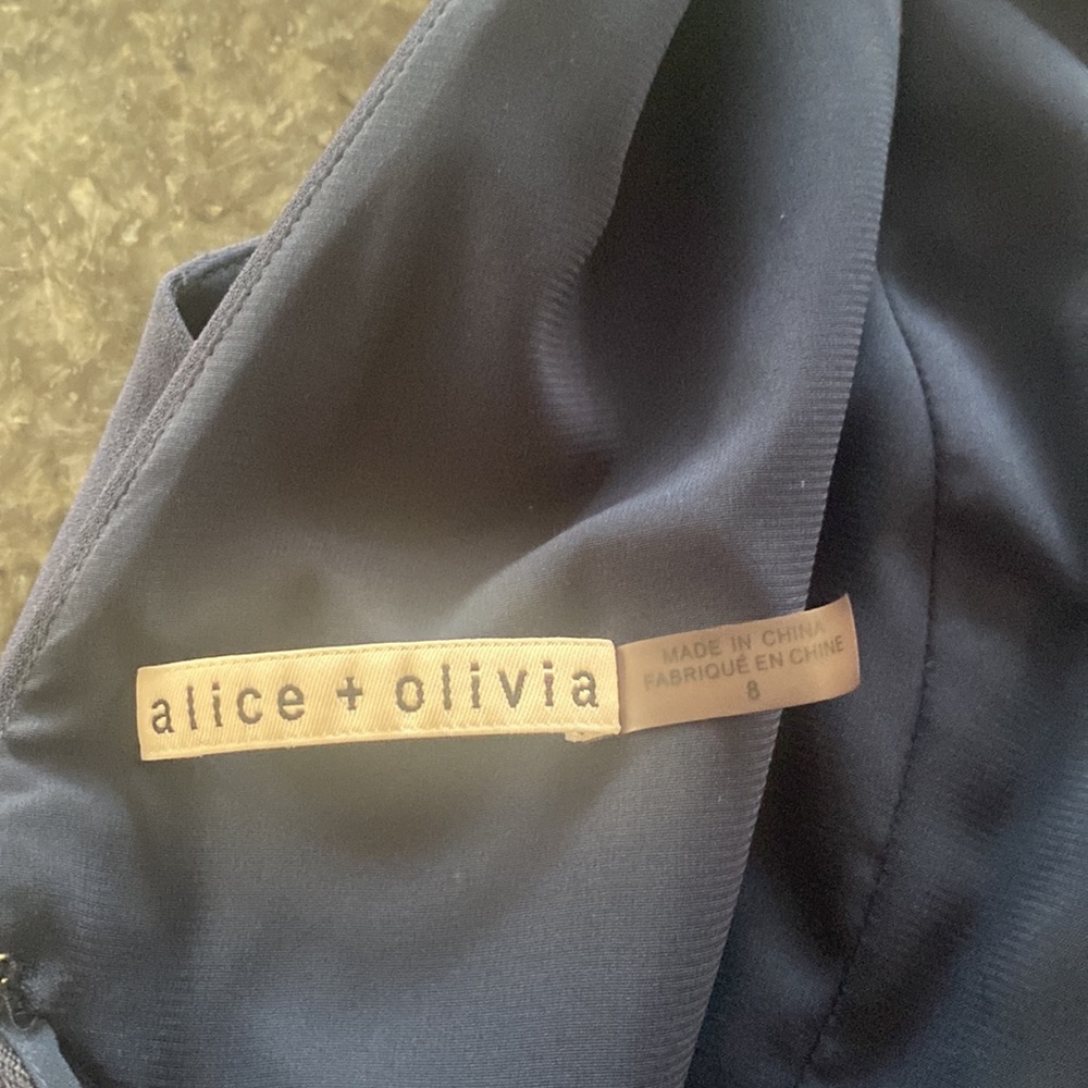 Super cute Alice + Olivia dress mini - Picture 6 of 6